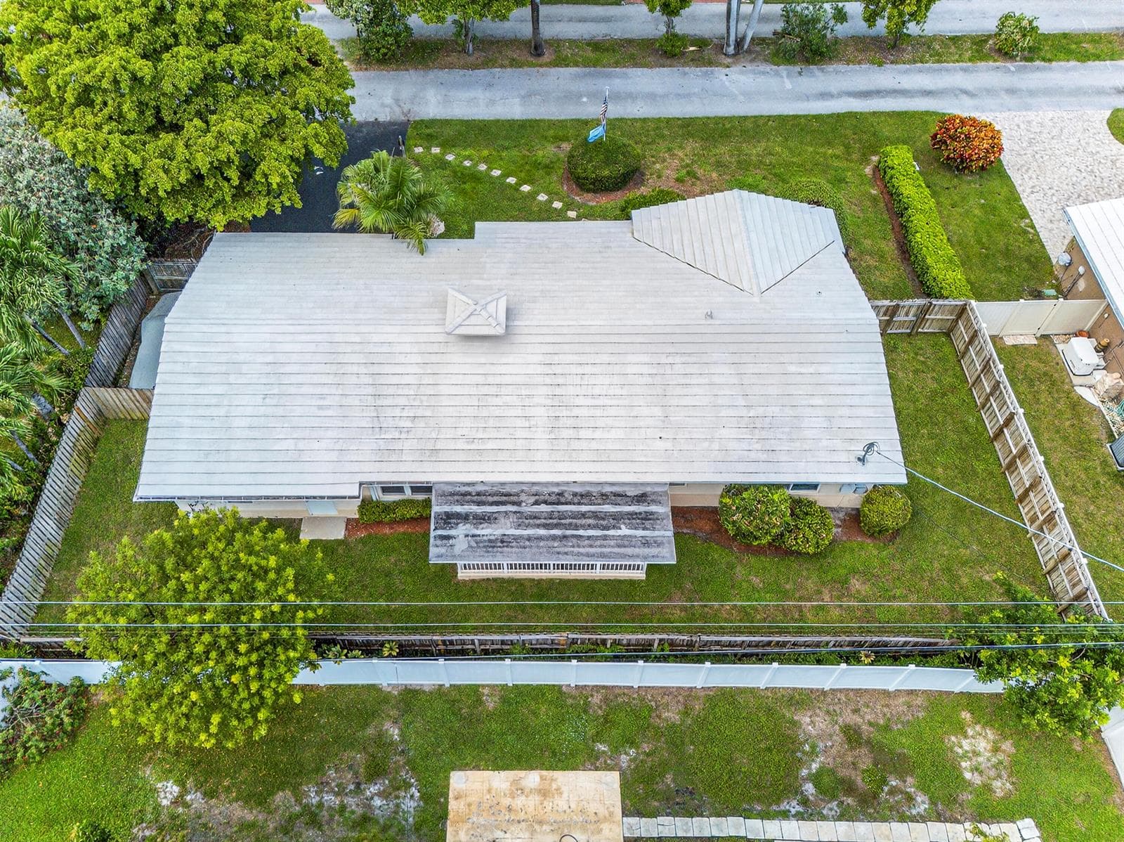 2750 SE 3rd Street, Pompano Beach, FL 33062 photo 3