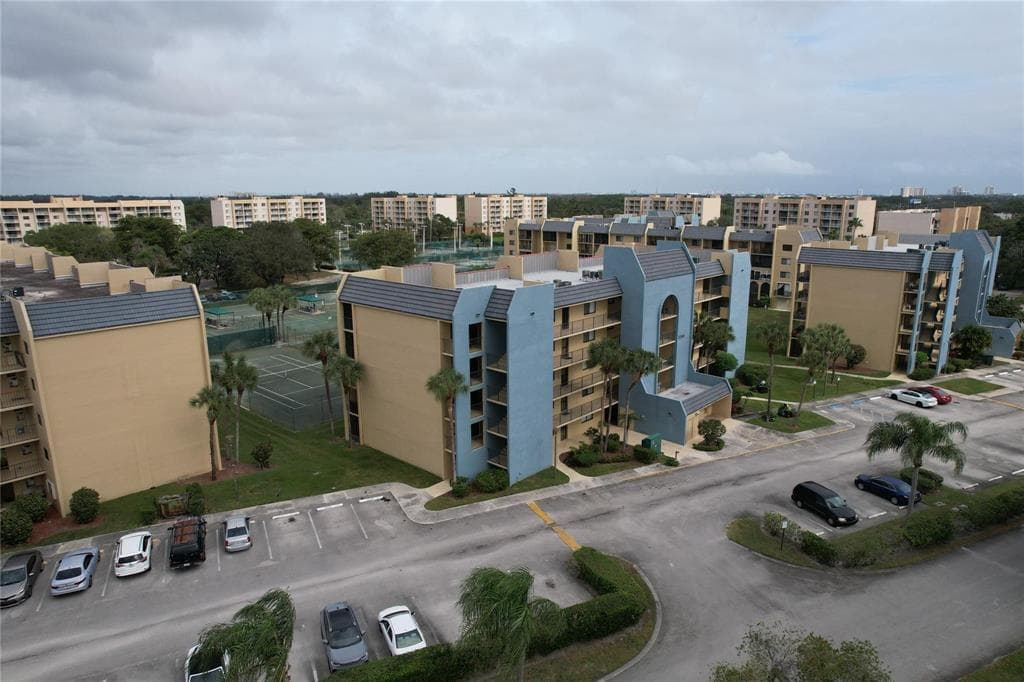 2788 TENNIS CLUB Drive # 101, West Palm Beach, FL 33417 photo 2