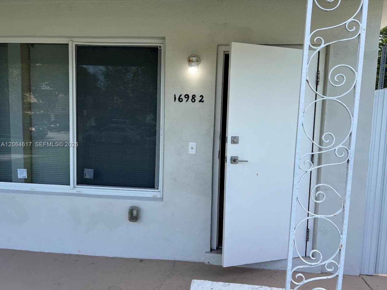 16982 NE 21st Ave # 16982, North Miami Beach, FL 33162 photo 2