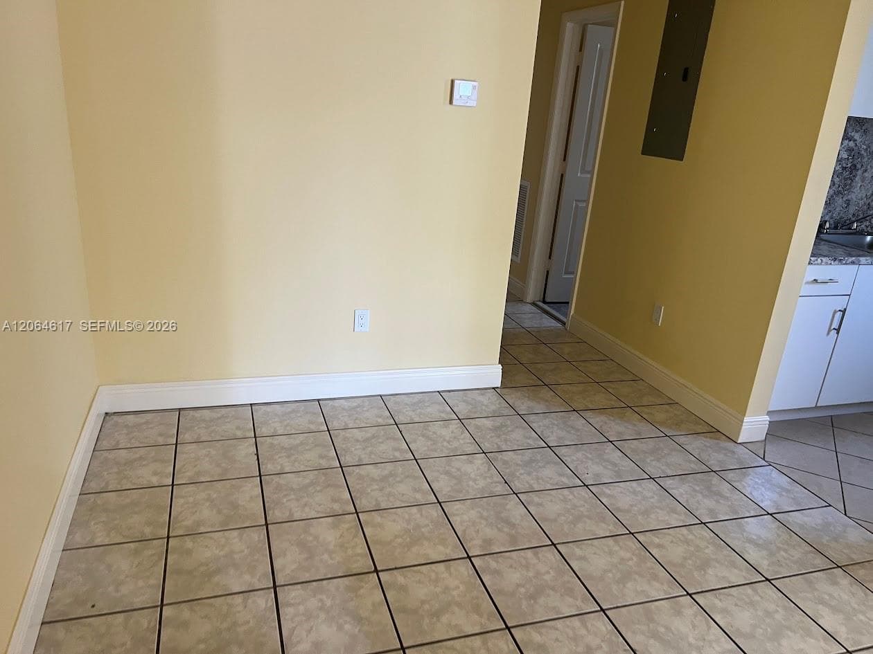 16982 NE 21st Ave # 16982, North Miami Beach, FL 33162 photo 5