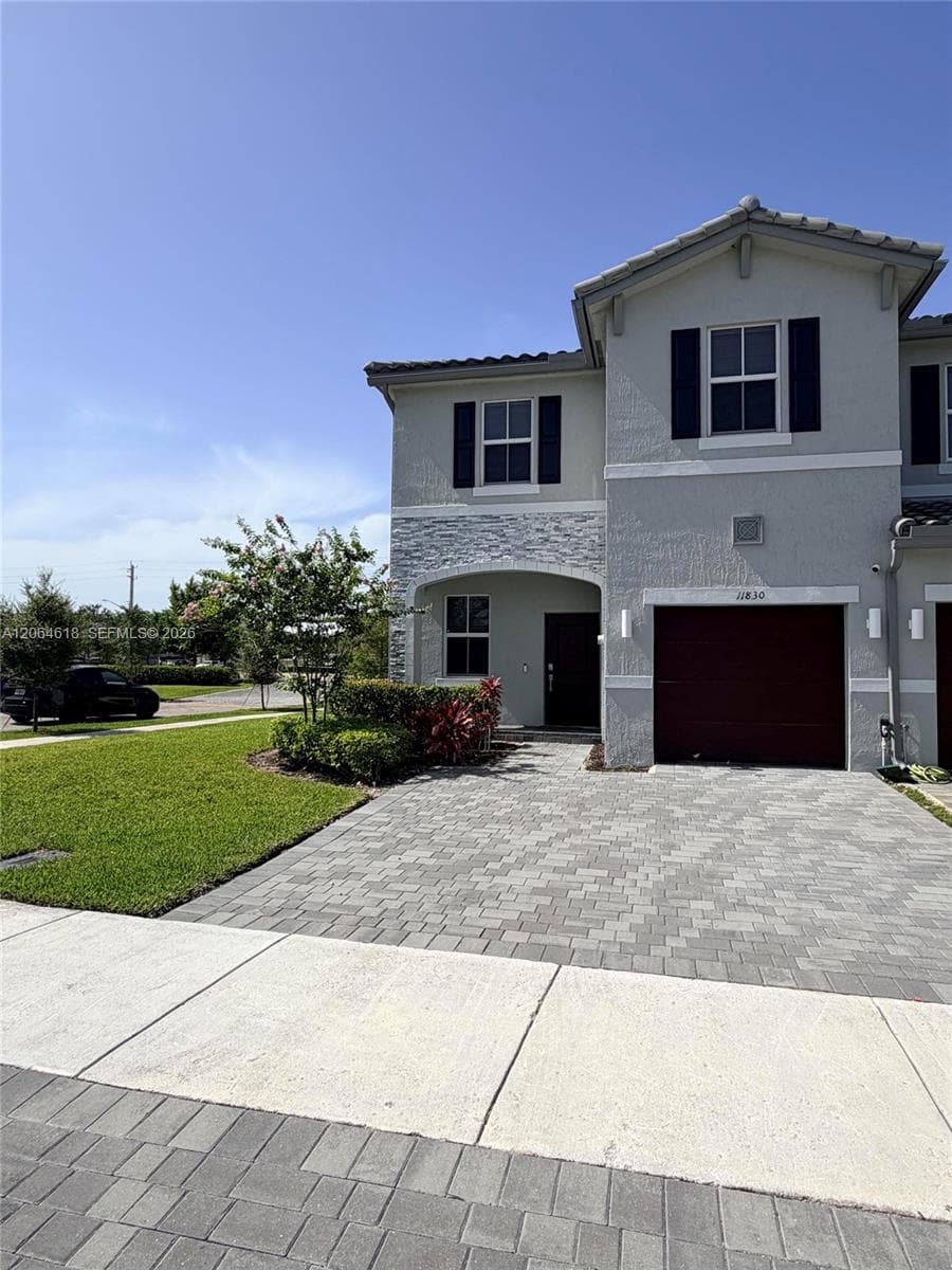 11830 NW 46th St, Coral Springs, FL 33076 photo 2