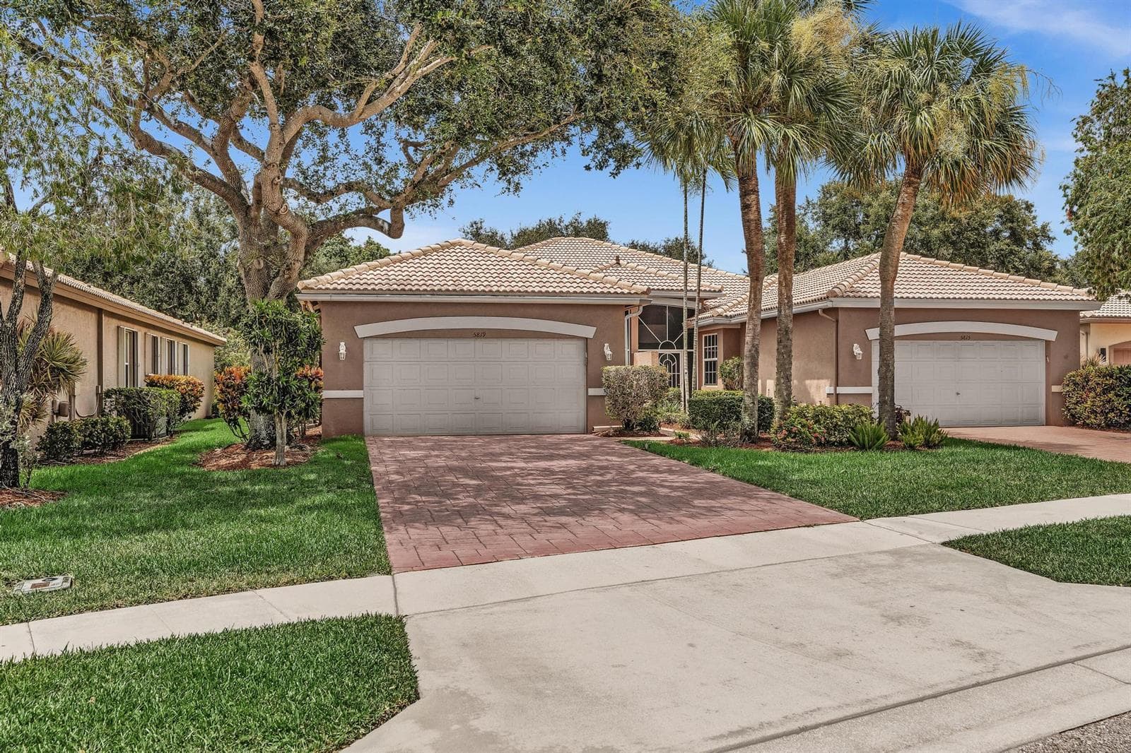 5819 GRAND HARBOUR Circle, Boynton Beach, FL 33437