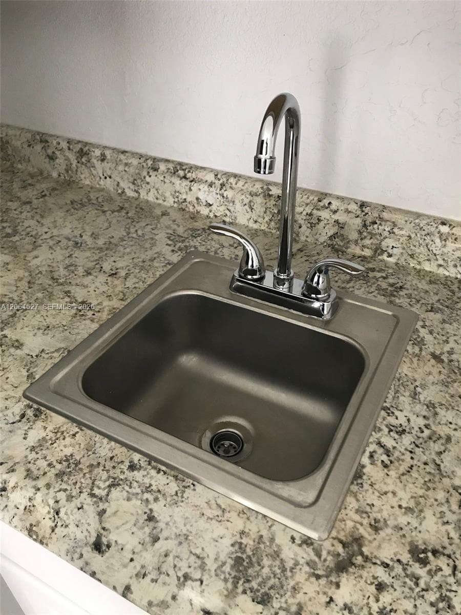 124 Mendoza Ave # 8A, Coral Gables, FL 33134 photo 4