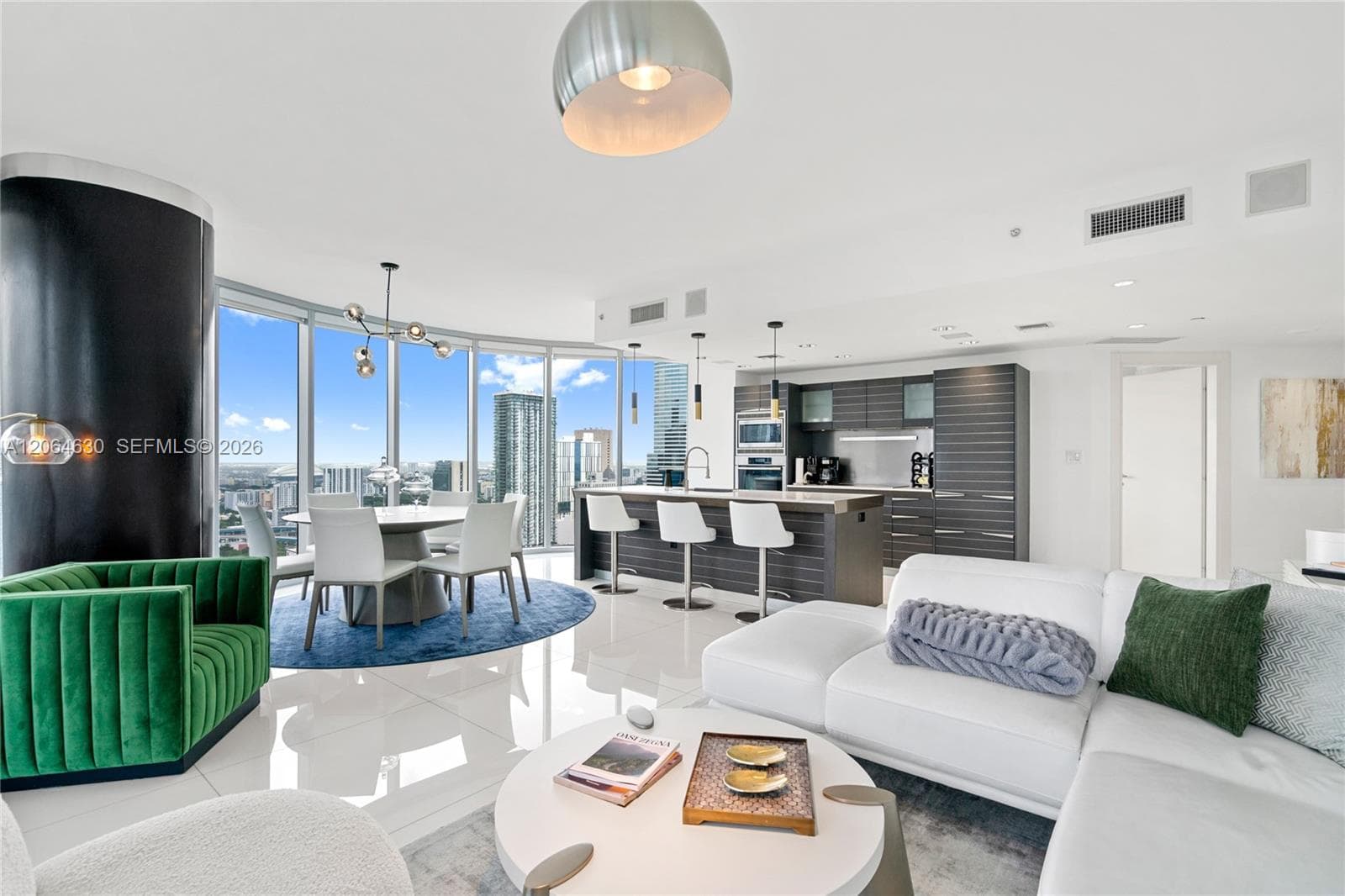 200 Biscayne Boulevard Way # 3802, Miami, FL 33131