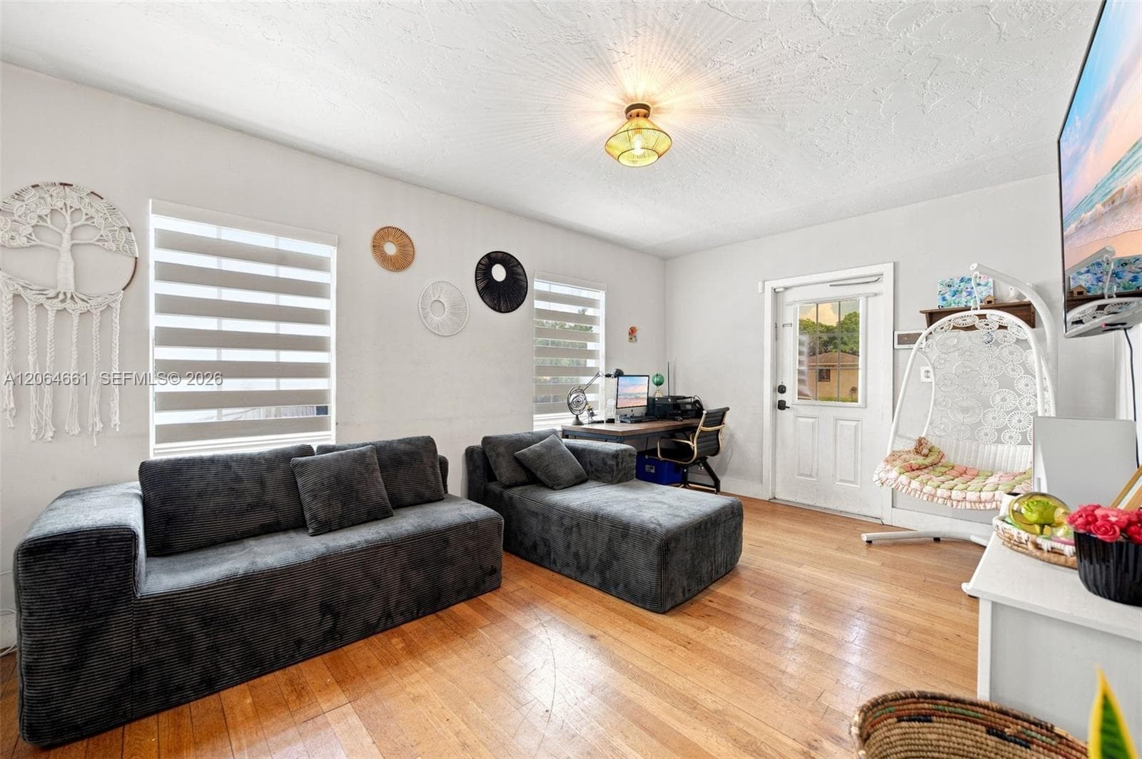 240 Carlisle Dr, Miami Springs, FL 33166 photo 4