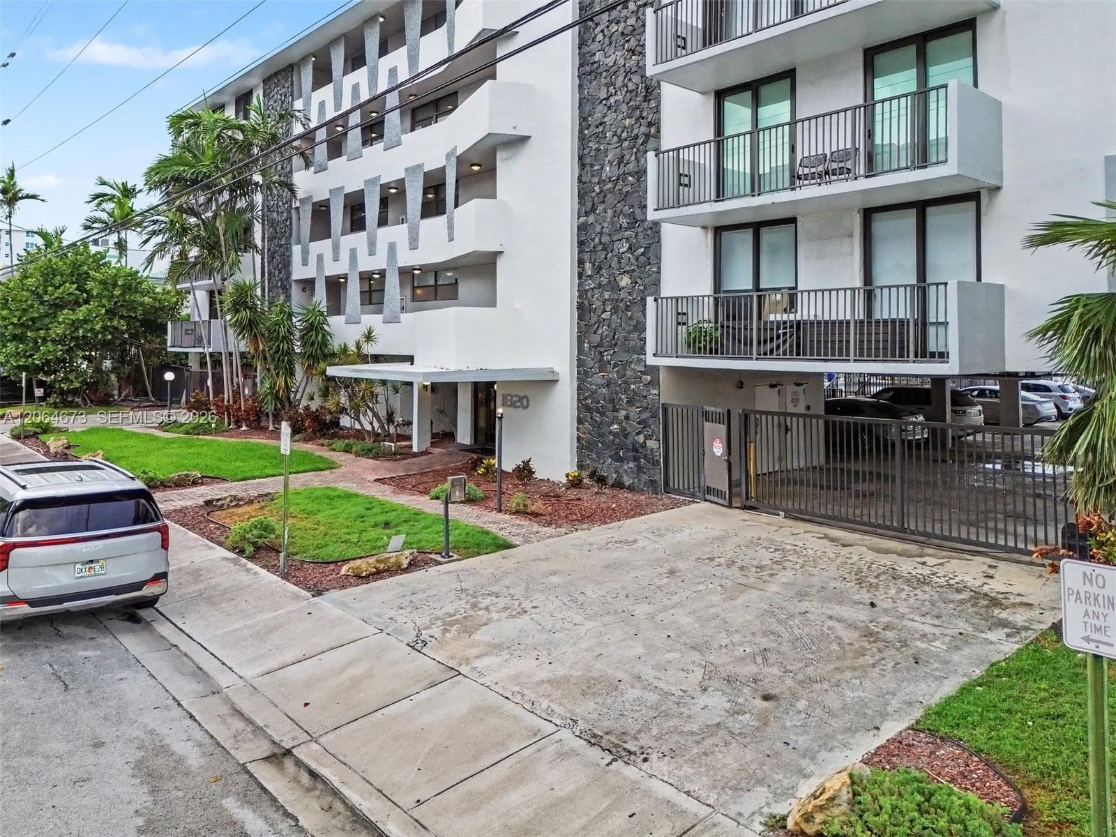 1820 S Treasure Dr # 203D, North Bay Village, FL 33141 photo 5