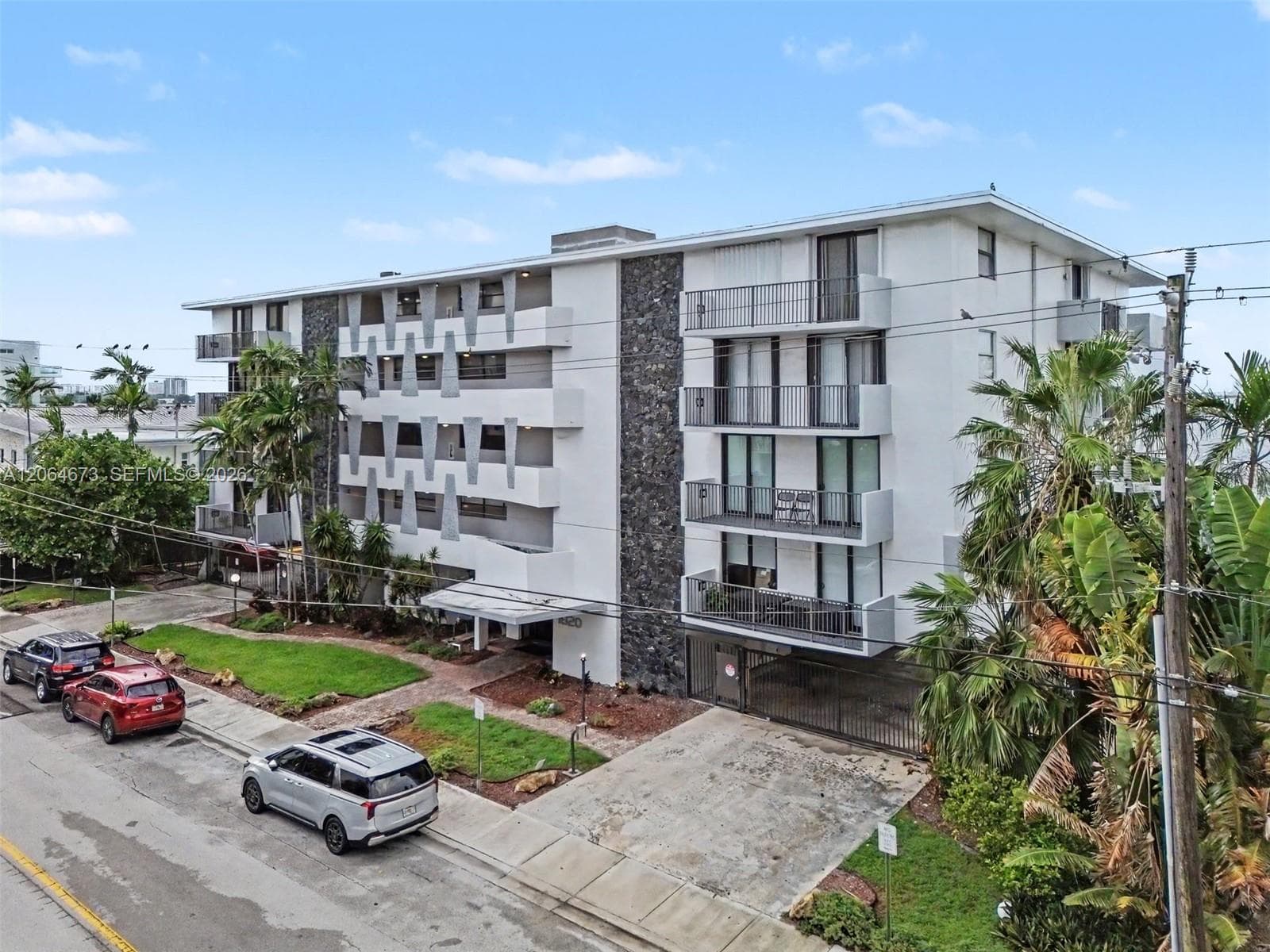 1820 S Treasure Dr # 203D, North Bay Village, FL 33141 photo 4