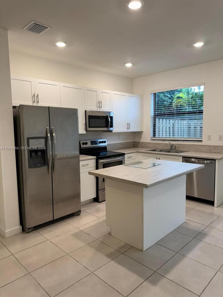 768 NE 206th Ter # 768, Miami, FL 33179