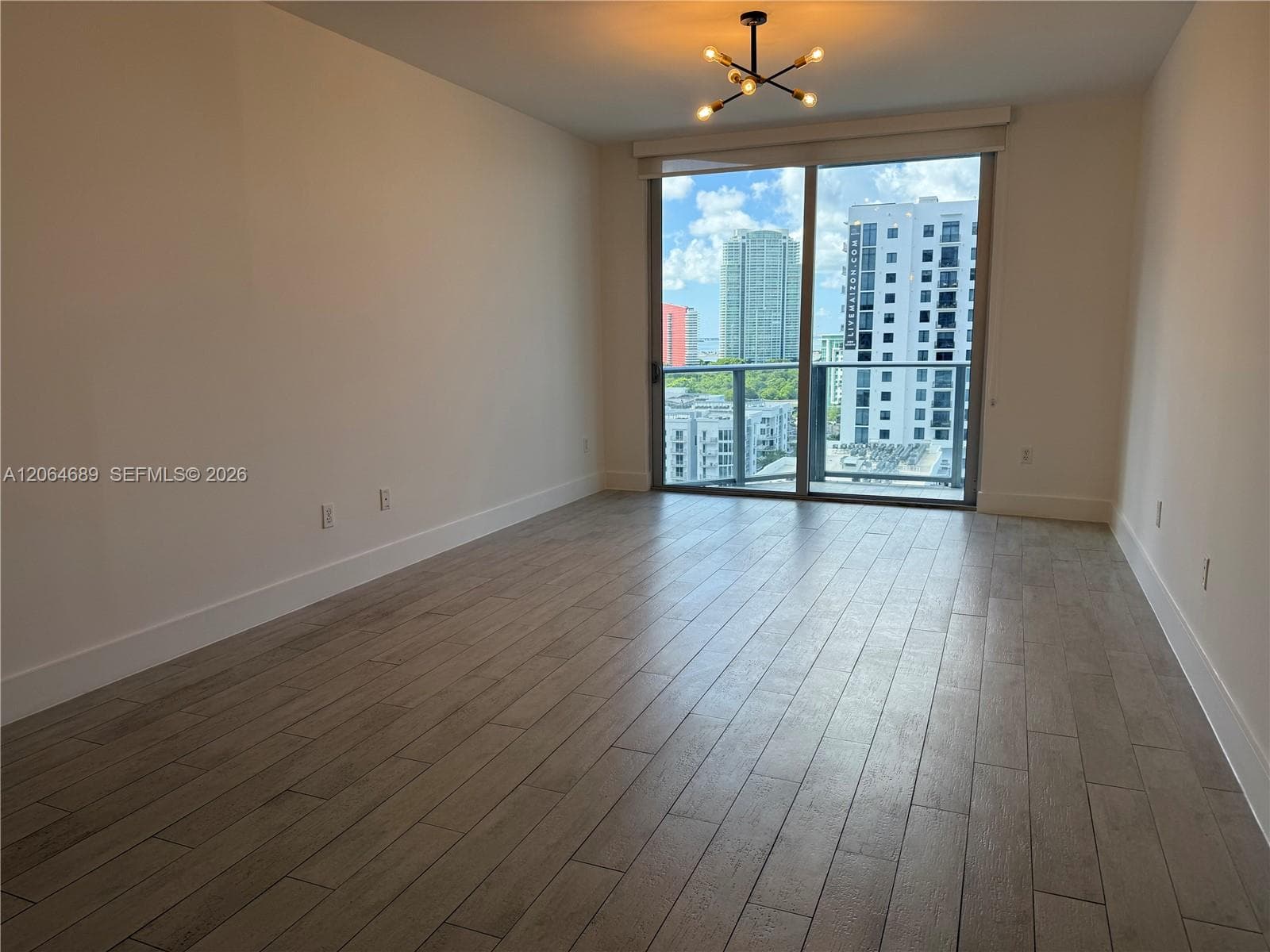 1010 SW 2nd Ave # 1501, Miami, FL 33130