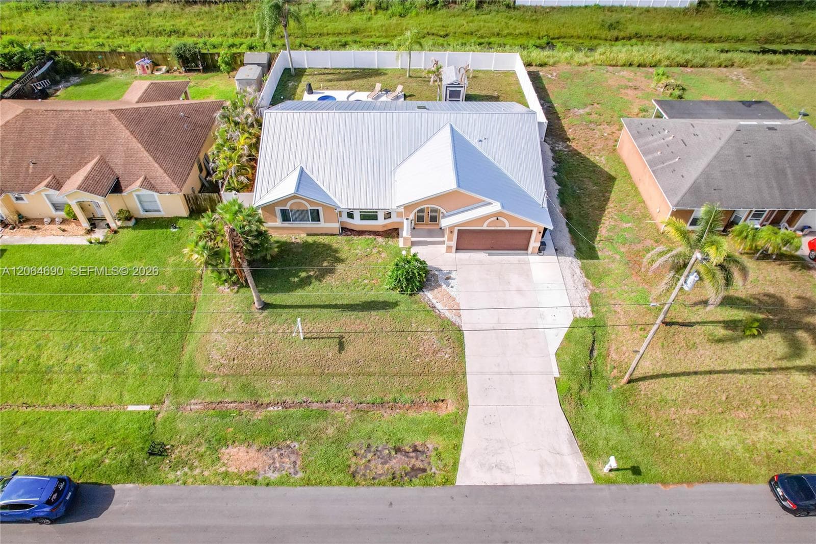 518 SW Lacroix Ave, Port St. Lucie, FL 34953 photo 3