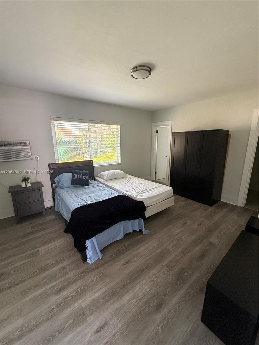 345 85th St # 1, Miami Beach, FL 33141 photo 2