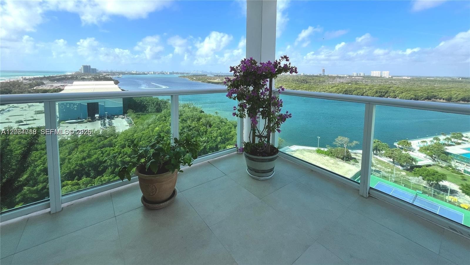 100 Bayview Dr # 1827, Sunny Isles Beach, FL 33160 photo 4