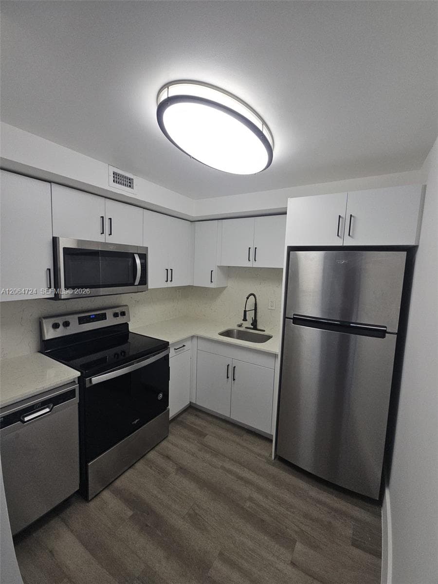 8101 Crespi Blvd # 403, Miami Beach, FL 33141 photo 5