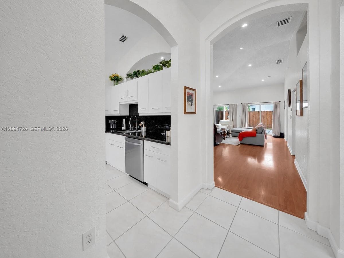 16220 SW 101st Ter, Miami, FL 33196 photo 4