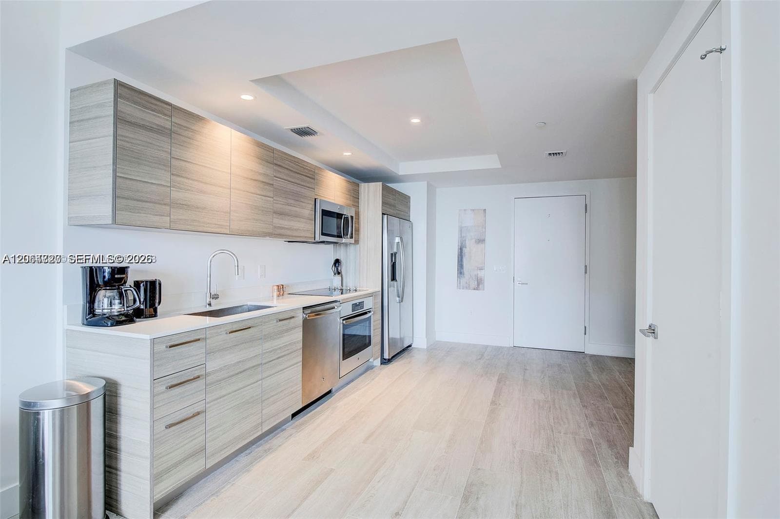 121 NE 34th St # 806, Miami, FL 33137 photo 3