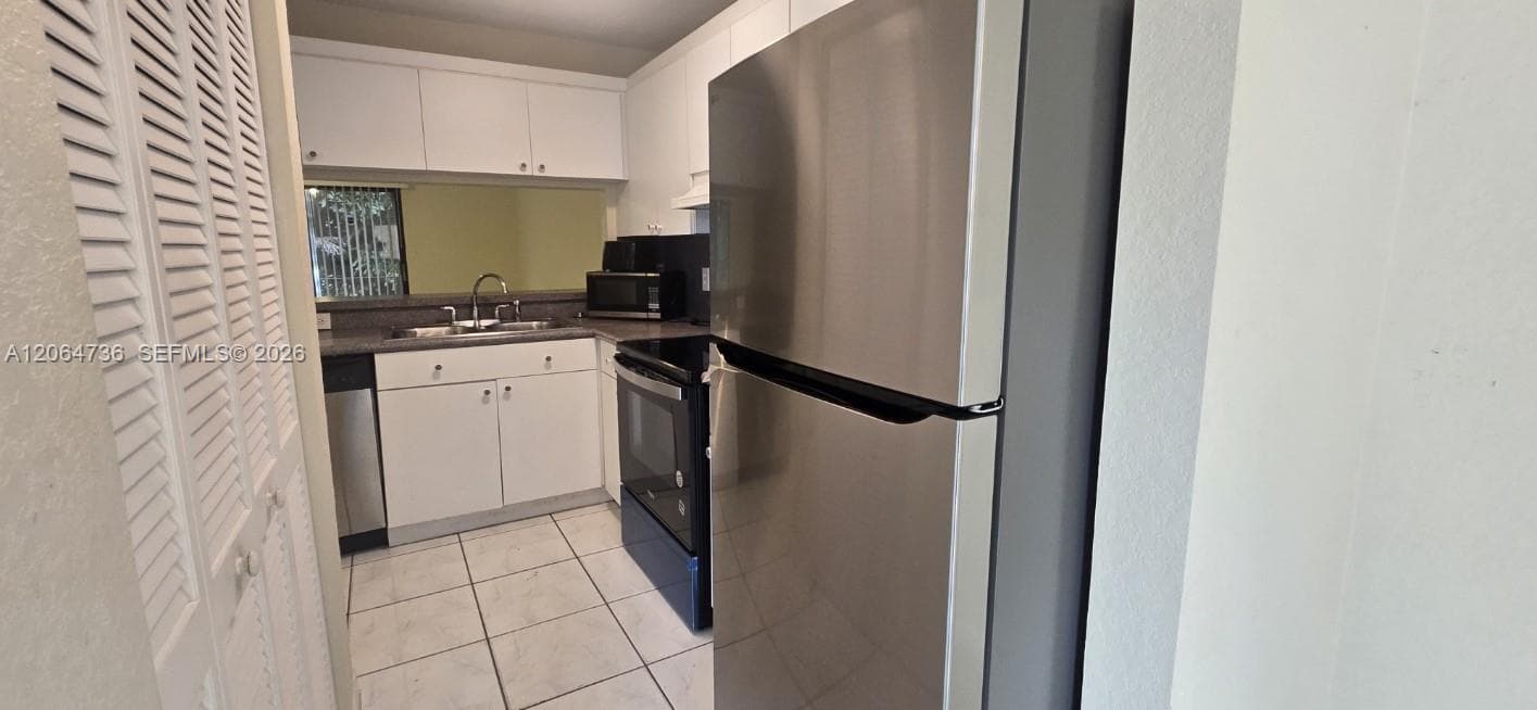 9092 NW 40th St # 4, Coral Springs, FL 33065 photo 4