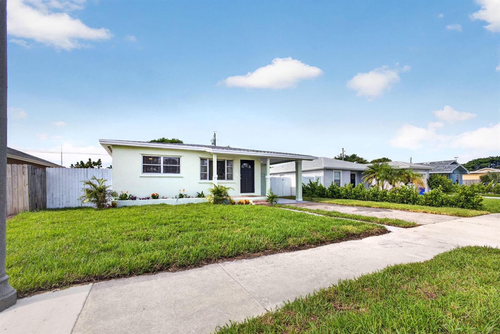 1547 W 10TH Street, Riviera Beach, FL 33404 photo 3