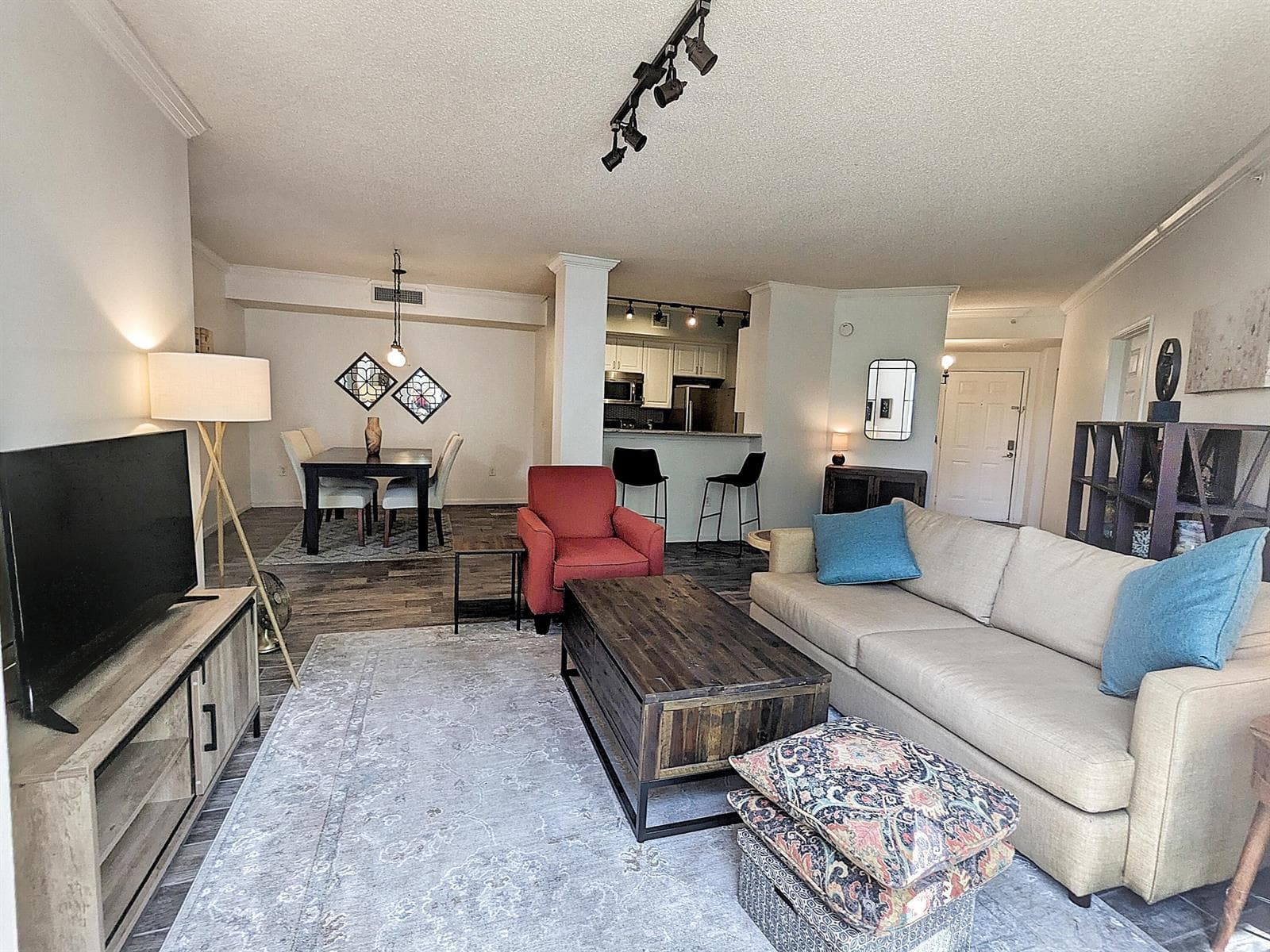 630 S Sapodilla Avenue # 308, West Palm Beach, FL 33401 photo 2