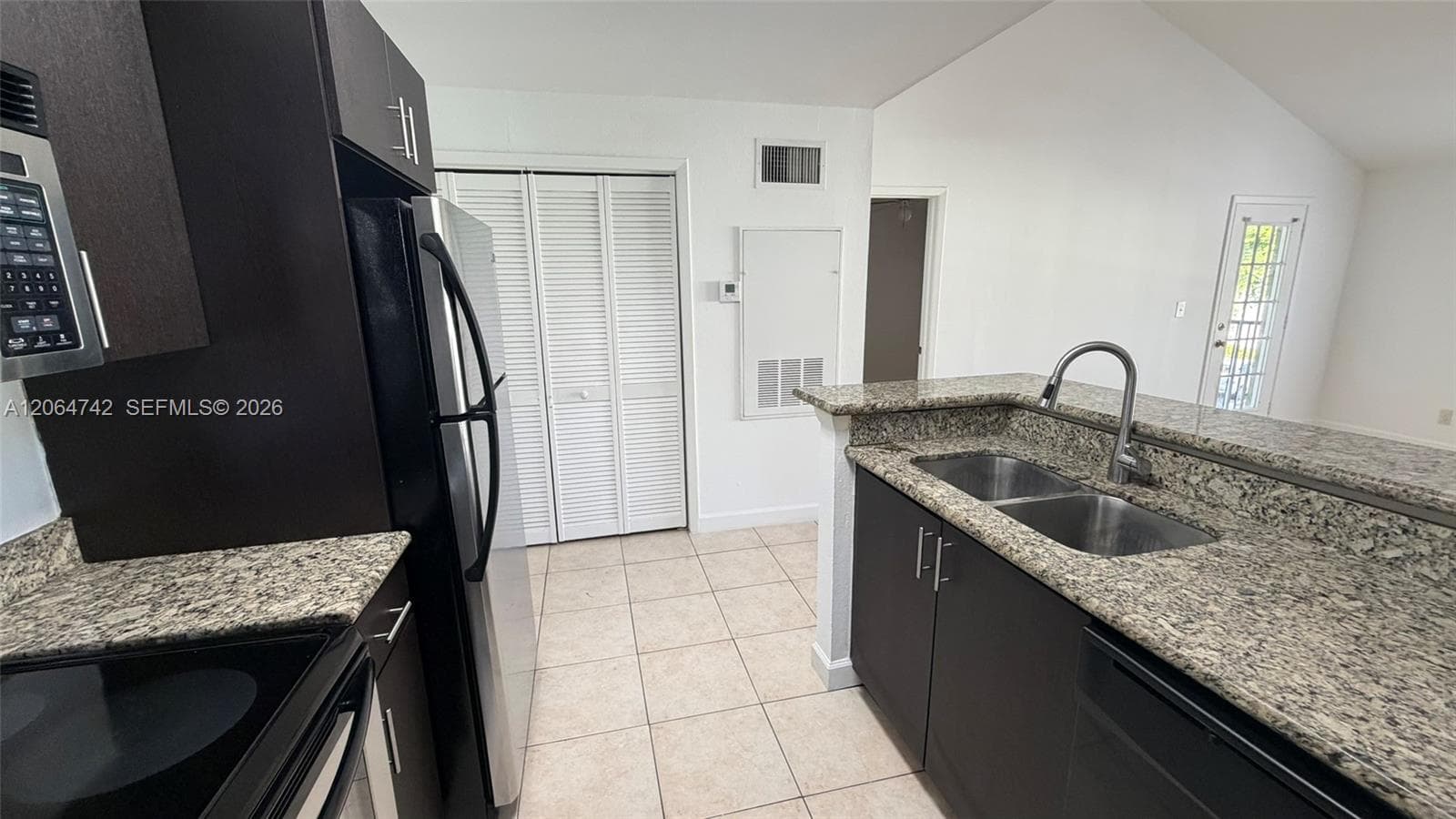 4058 NW 87th Ave # 4058, Sunrise, FL 33351 photo 2