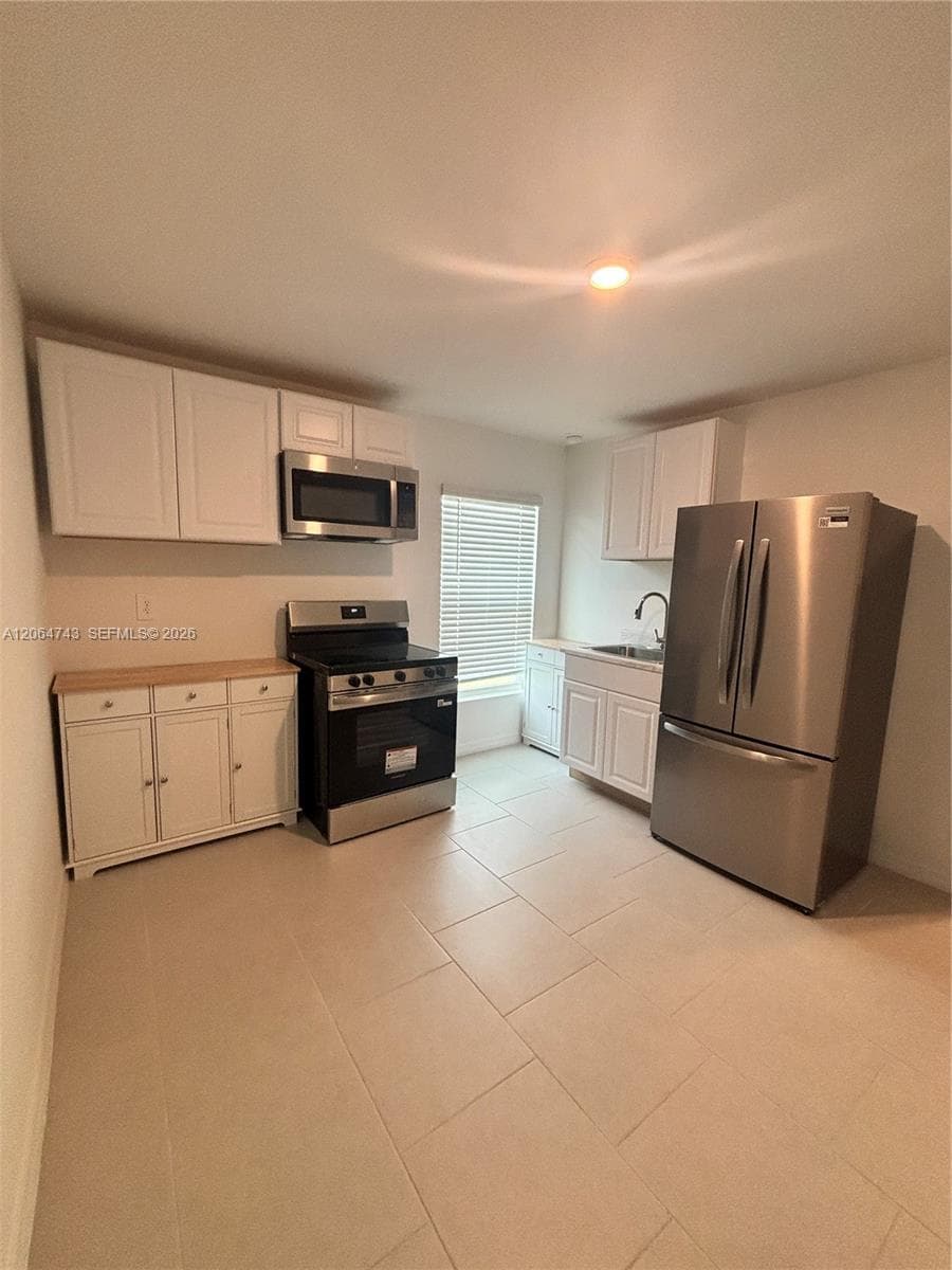 11605 Savanna Lakes Blvd, Lehigh Acres, FL 33974 photo 2