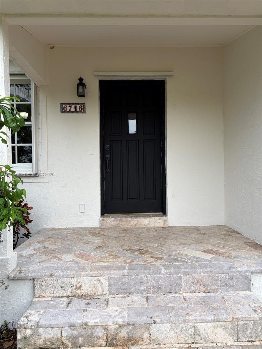 6746 SW 32nd Ter, Miami, FL 33155 photo 3