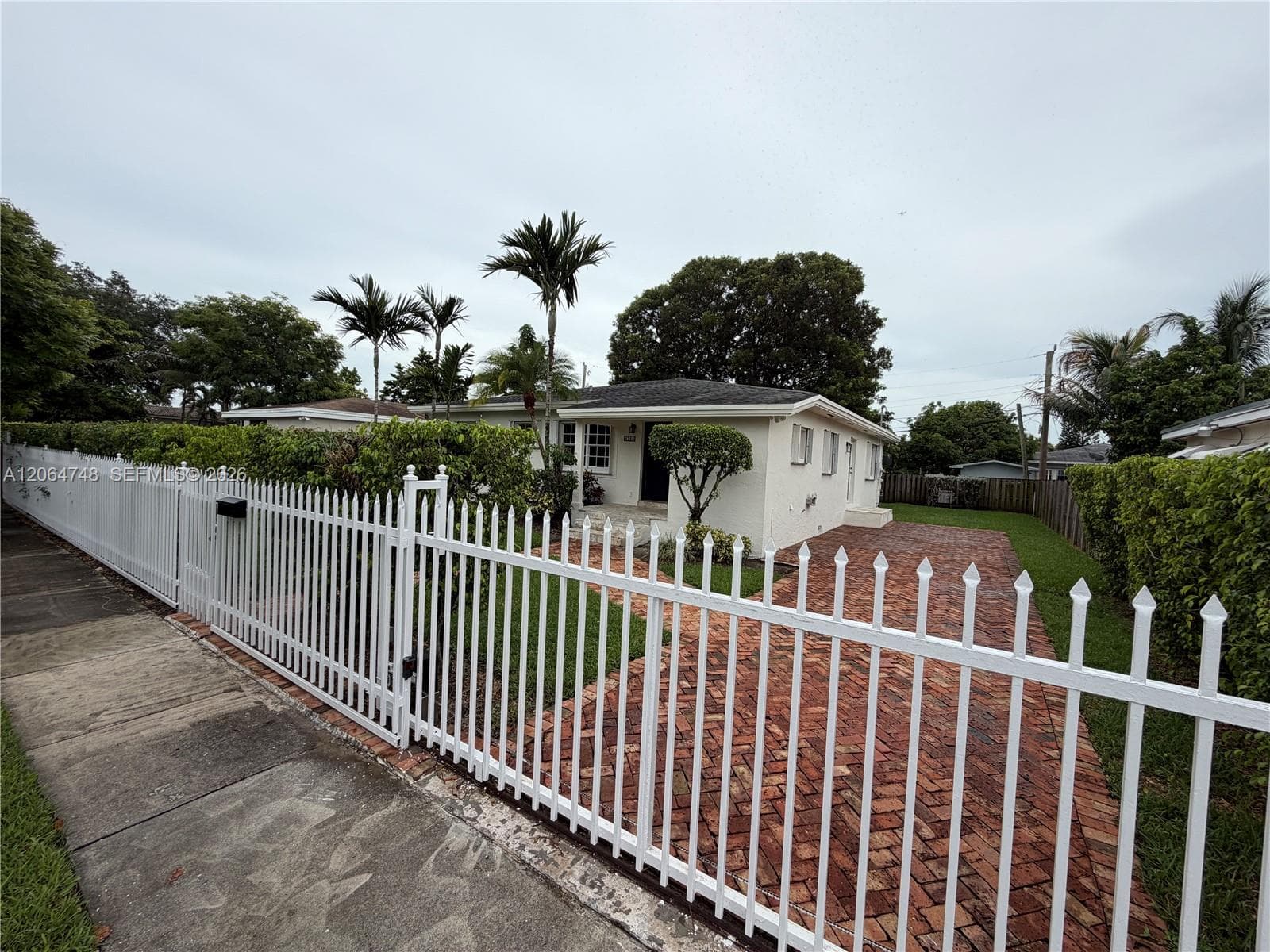 6746 SW 32nd Ter, Miami, FL 33155 photo 5