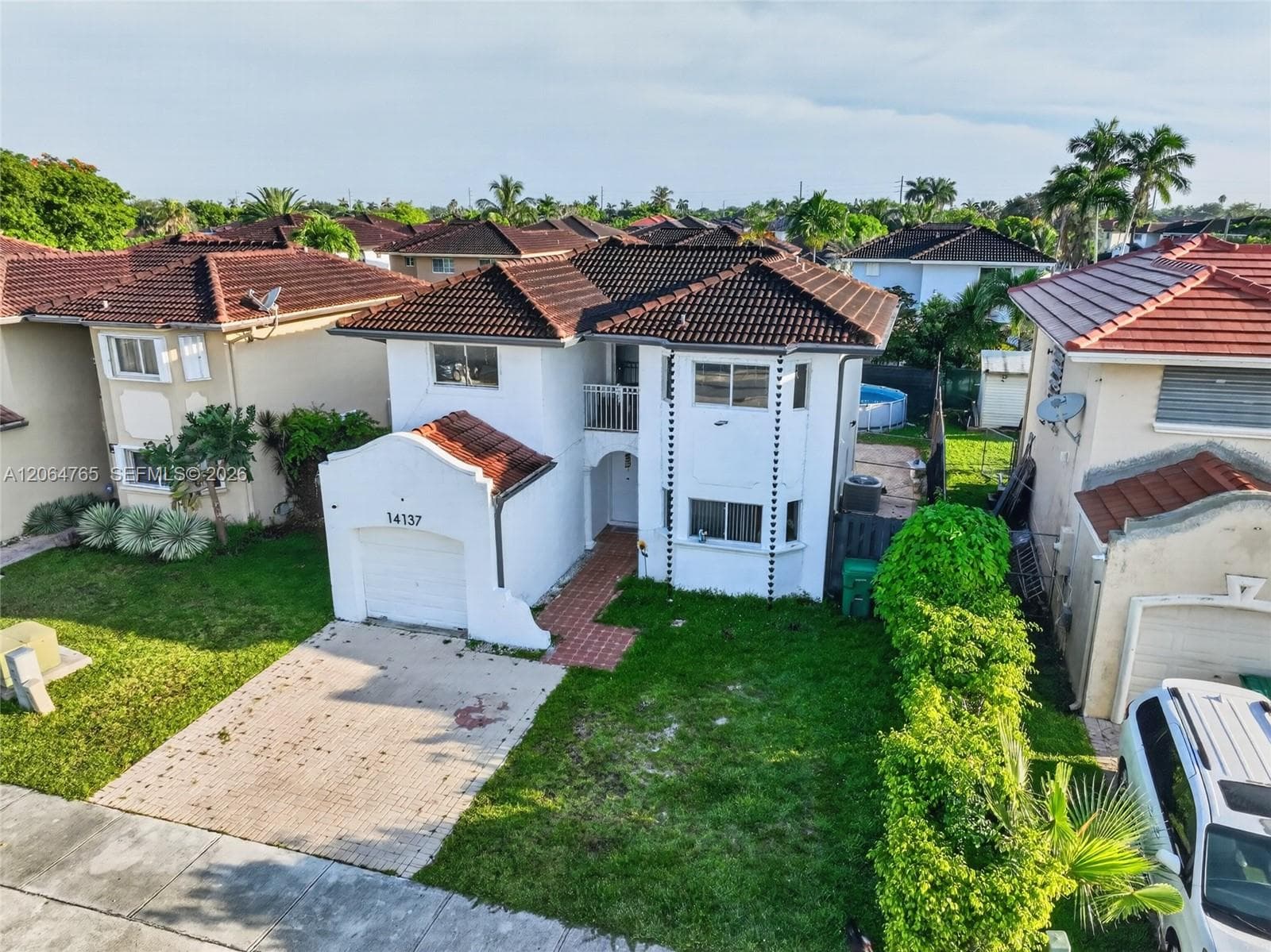14137 SW 164th Ter, Miami, FL 33177 photo 5