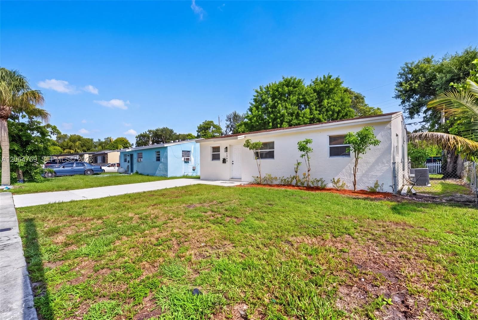 1583 NE 152nd St, North Miami Beach, FL 33162 photo 3