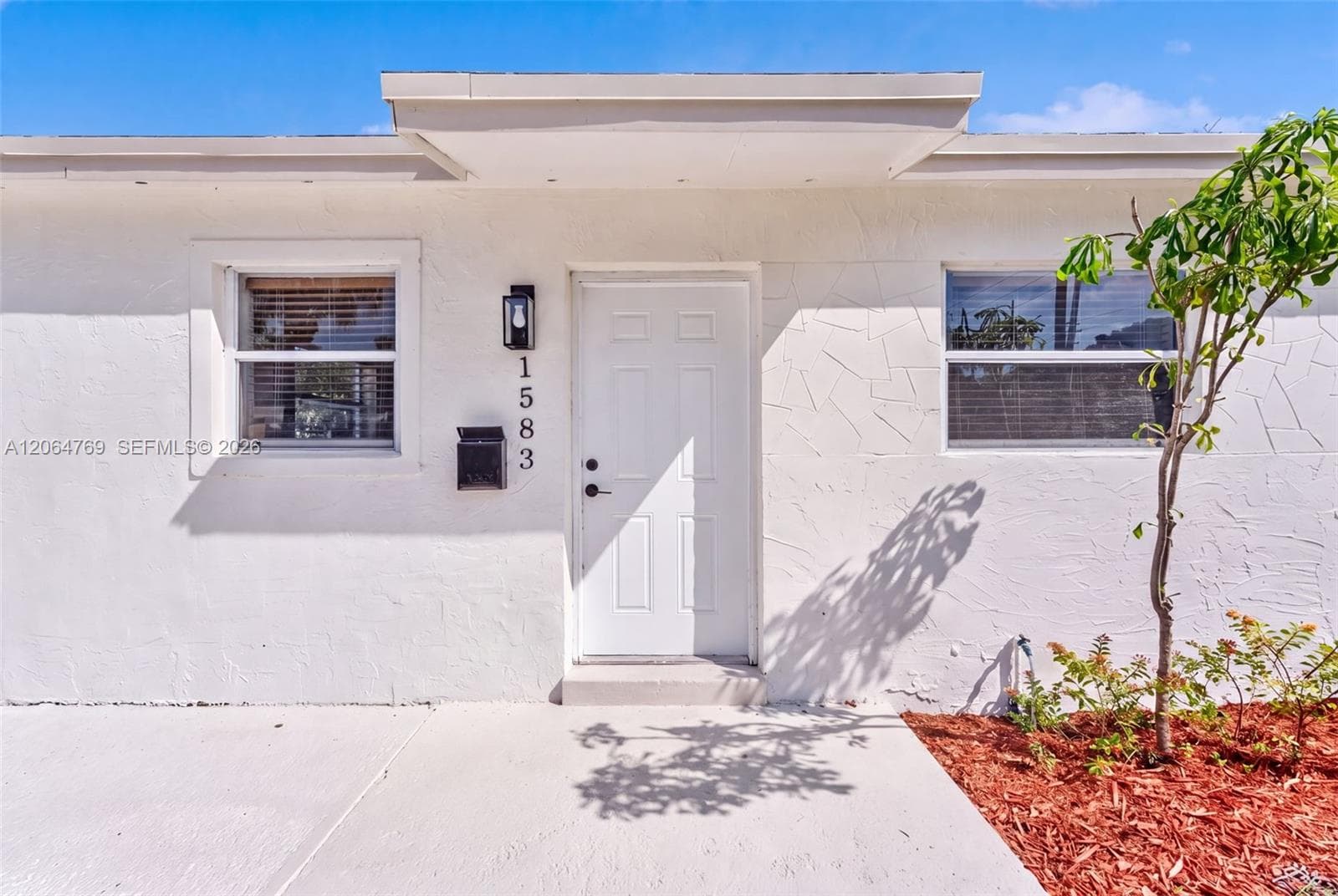 1583 NE 152nd St, North Miami Beach, FL 33162 photo 5