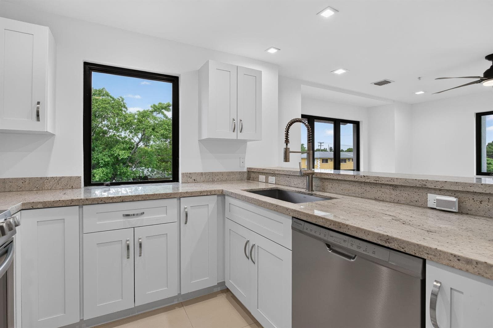 444 NW 41ST Street, Oakland Park, FL 33309 photo 3