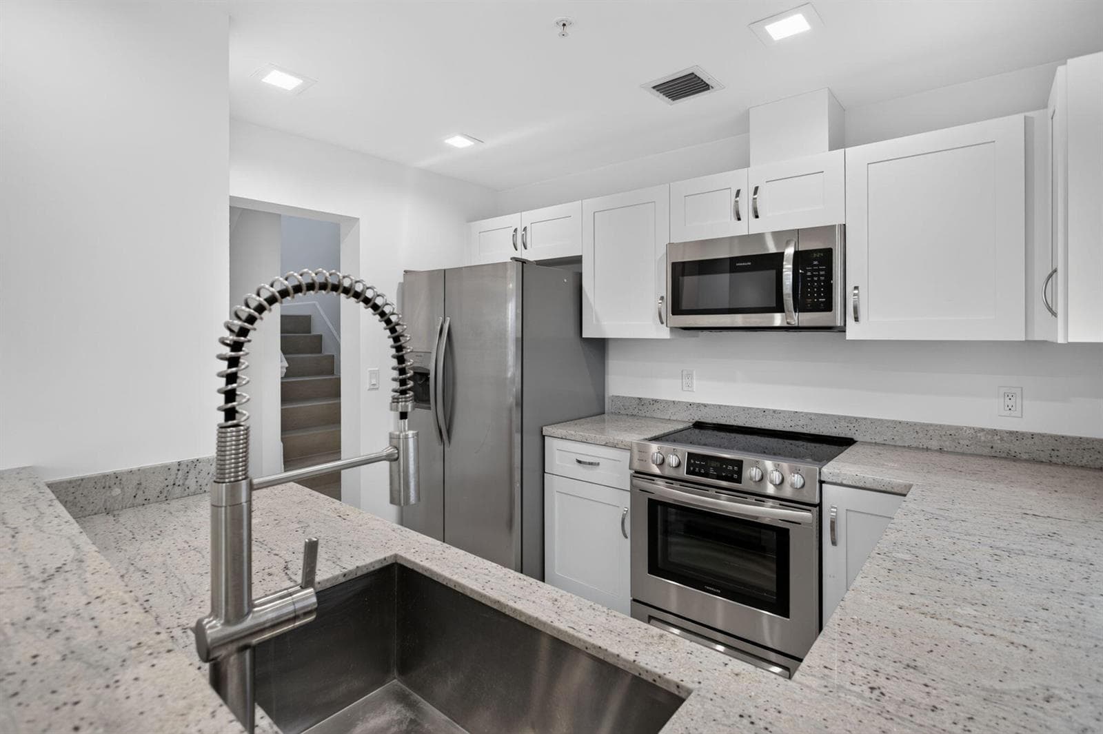 444 NW 41ST Street, Oakland Park, FL 33309 photo 5