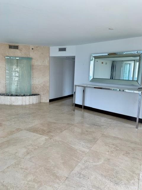 450 Alton Rd # 2207, Miami Beach, FL 33139 photo 3