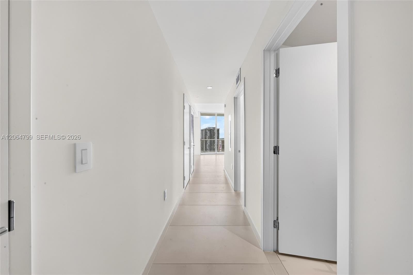 1400 Biscayne Blvd # 2607, Miami, FL 33132 photo 3
