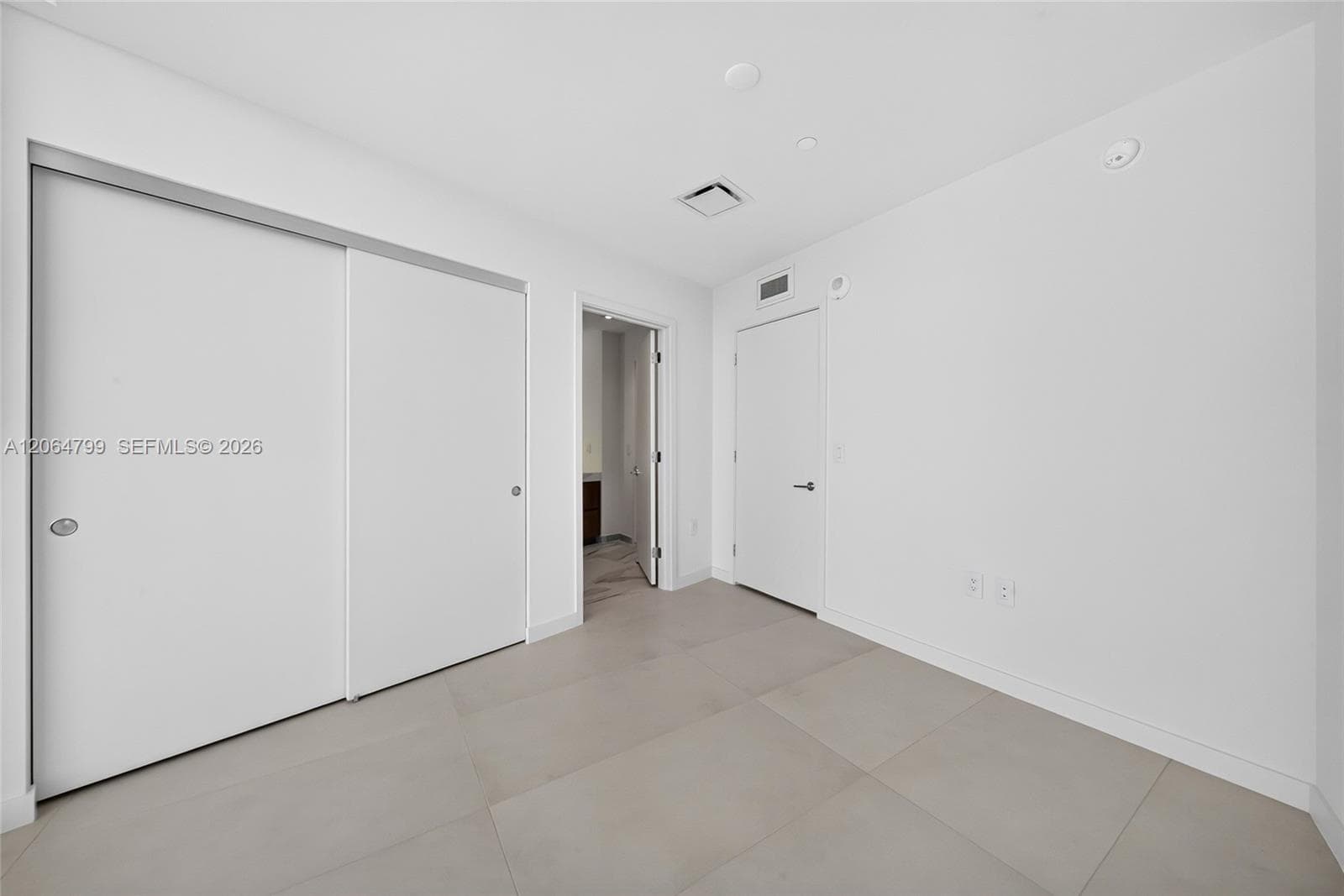1400 Biscayne Blvd # 2607, Miami, FL 33132 photo 4