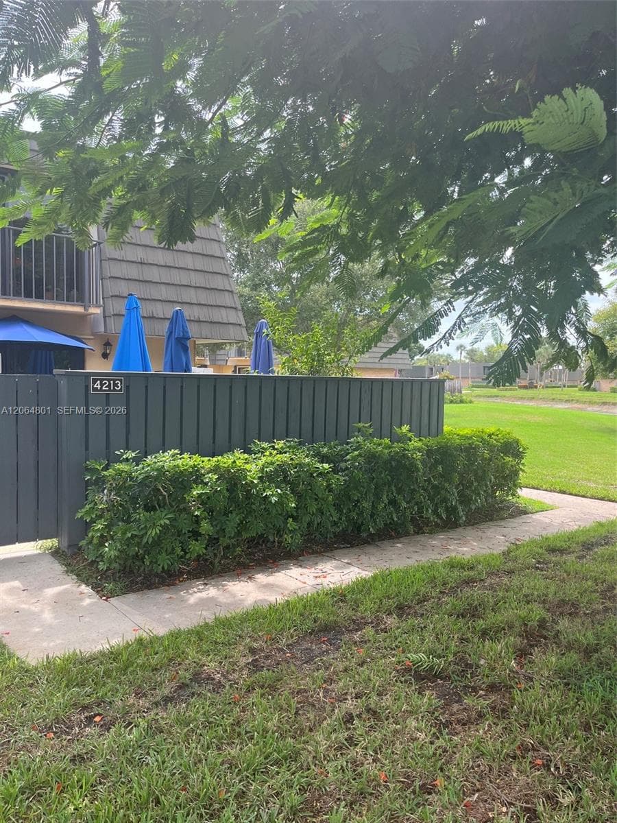 4213 42nd Way, West Palm Beach, FL 33407 photo 2