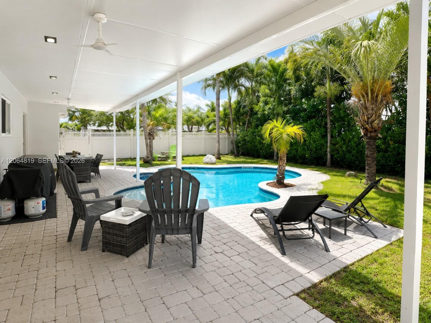 1301 NE 42nd St, Oakland Park, FL 33334 photo 4