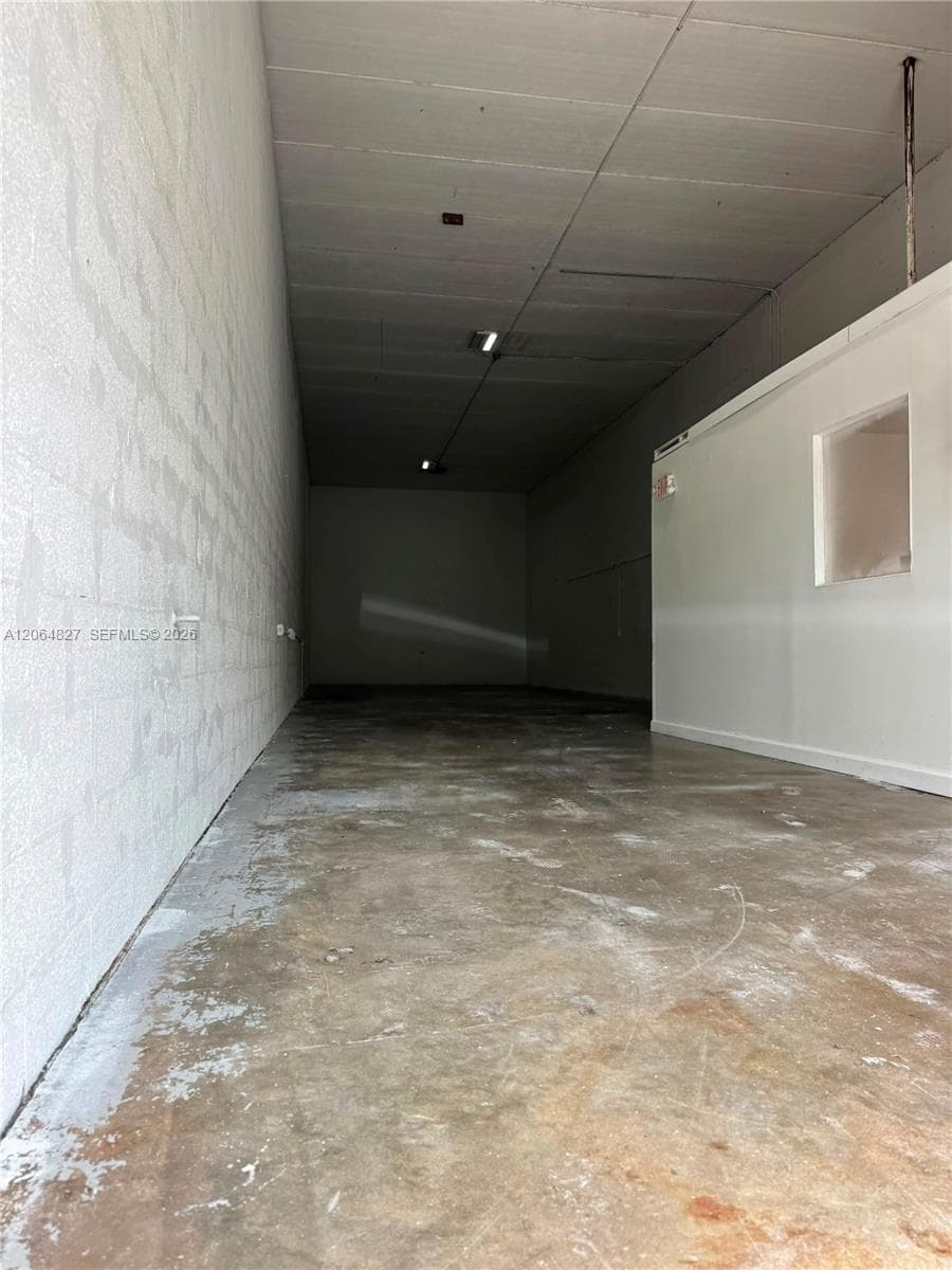 7786 NW 64th St, Miami, FL 33166 photo 3