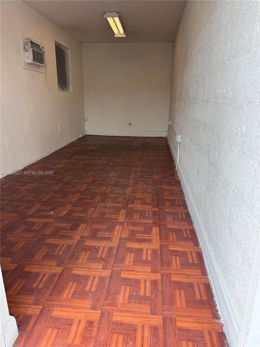 7786 NW 64th St, Miami, FL 33166 photo 4