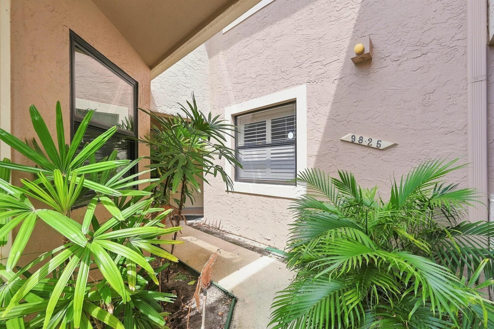 9825 NW 1ST Court, Plantation, FL 33324 photo 2
