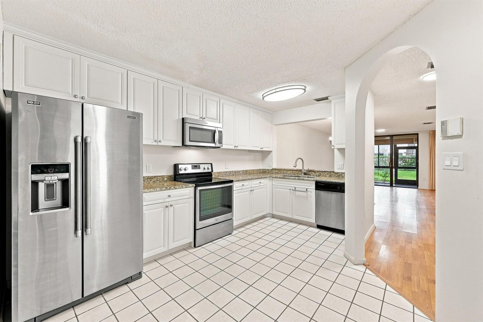 9825 NW 1ST Court, Plantation, FL 33324 photo 3