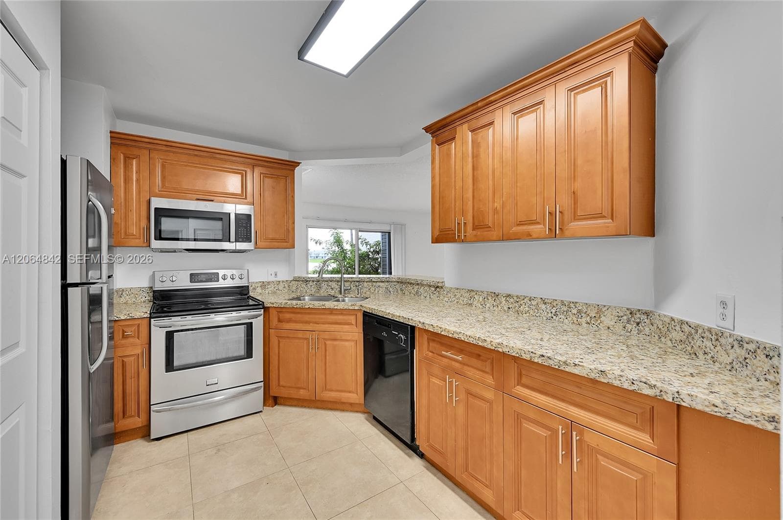 3453 NW 44th St # 107, Oakland Park, FL 33309 photo 2