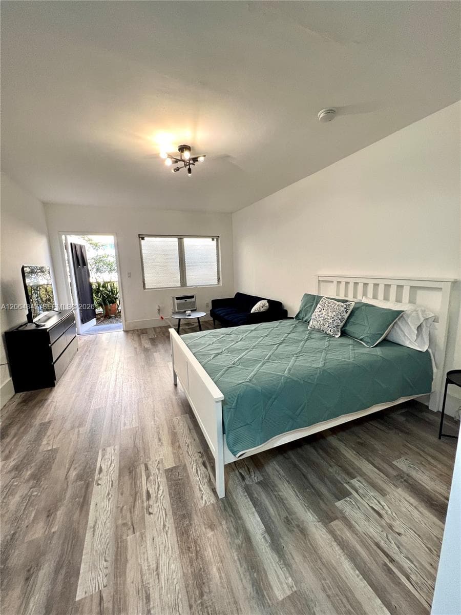8132 Harding Ave # 3, Miami Beach, FL 33141 photo 5