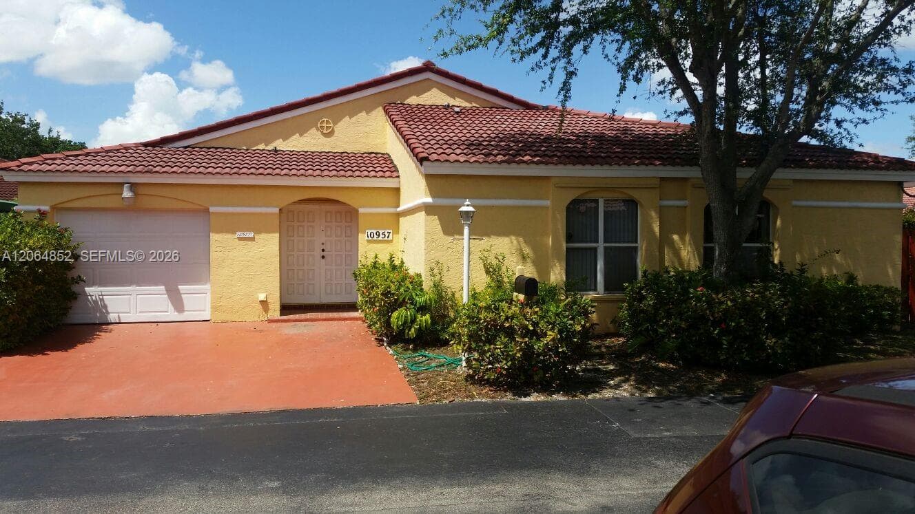 10957 SW 73rd Ter, Miami, FL 33173 photo 2