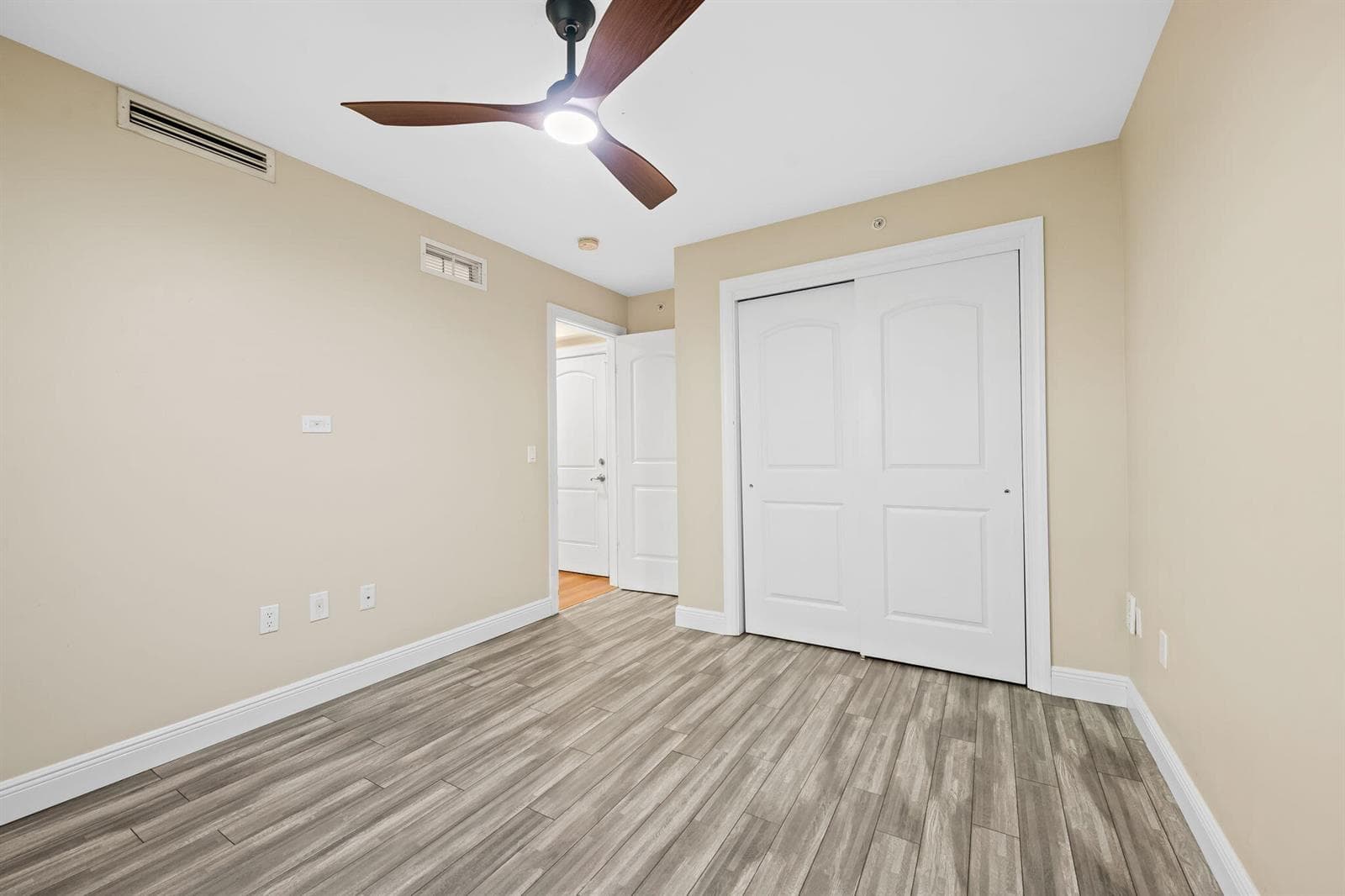 708 SE 15TH Street # 3, Fort Lauderdale, FL 33316 photo 5
