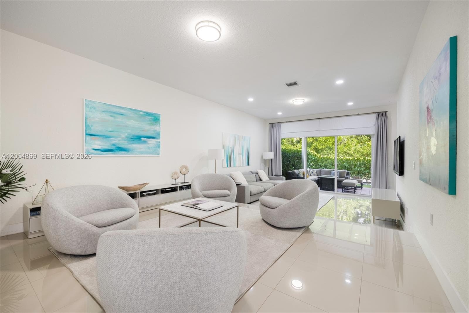 5230 NW 104th Ct, Doral, FL 33178