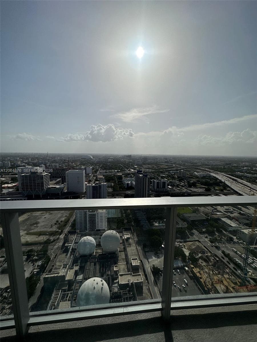 851 NE 1st Ave # 4006, Miami, FL 33132 photo 4