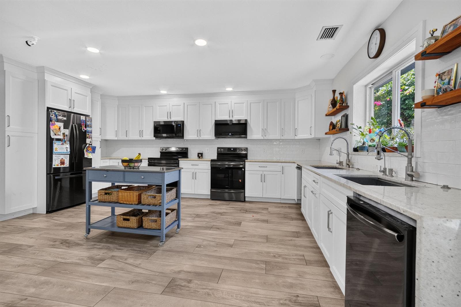 9404 NW 37TH Court, Coral Springs, FL 33065 photo 4