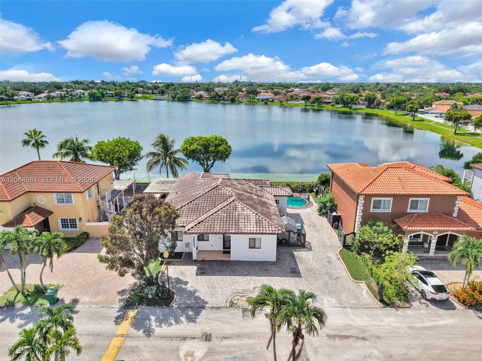 20027 NW 85th Ave, Hialeah, FL 33015 photo 3