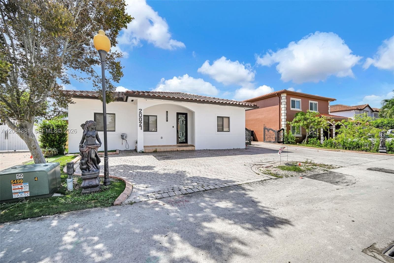 20027 NW 85th Ave, Hialeah, FL 33015 photo 4