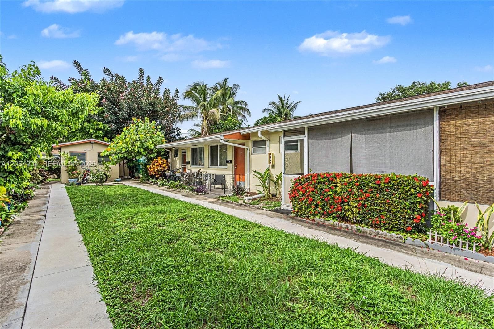 2516 Hayes St # 10, Hollywood, FL 33020 photo 2